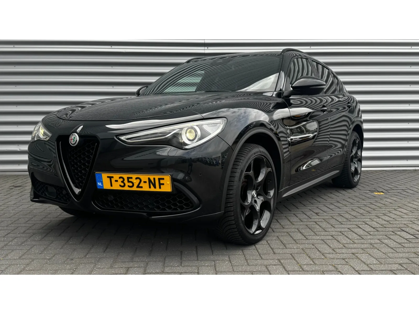 Alfa Romeo Stelvio (2019) — foto 1