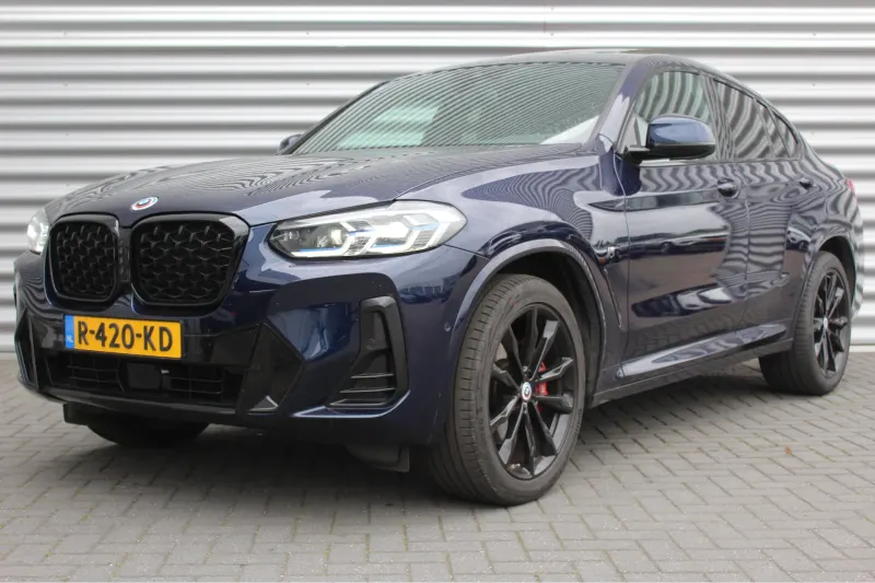 BMW X4 (2022)