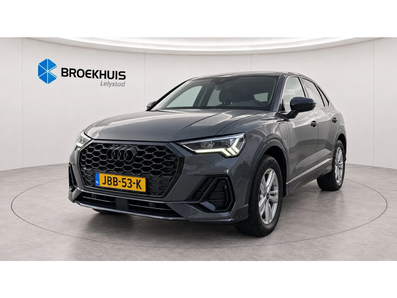 Audi Q3 Sportback (2021) — foto 1