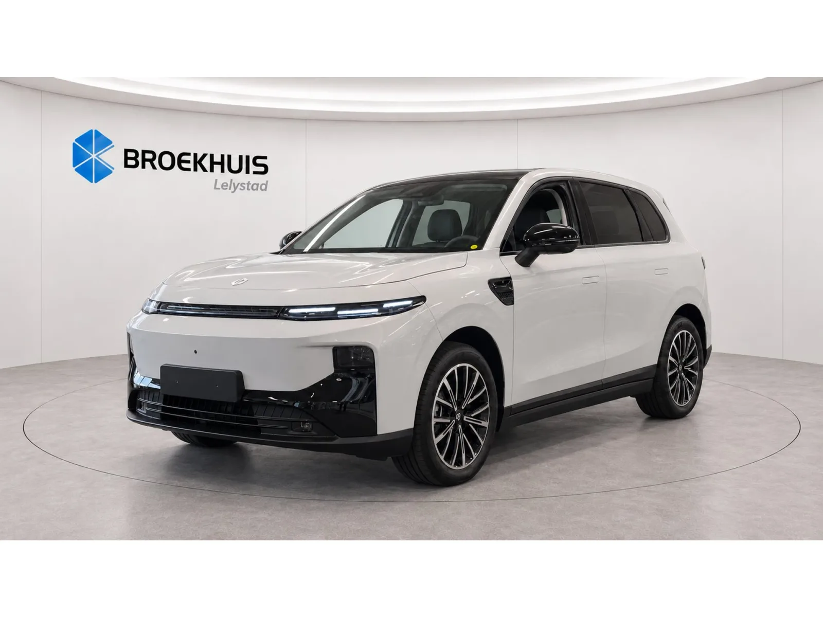 Leapmotor B10 (2026) — foto 1