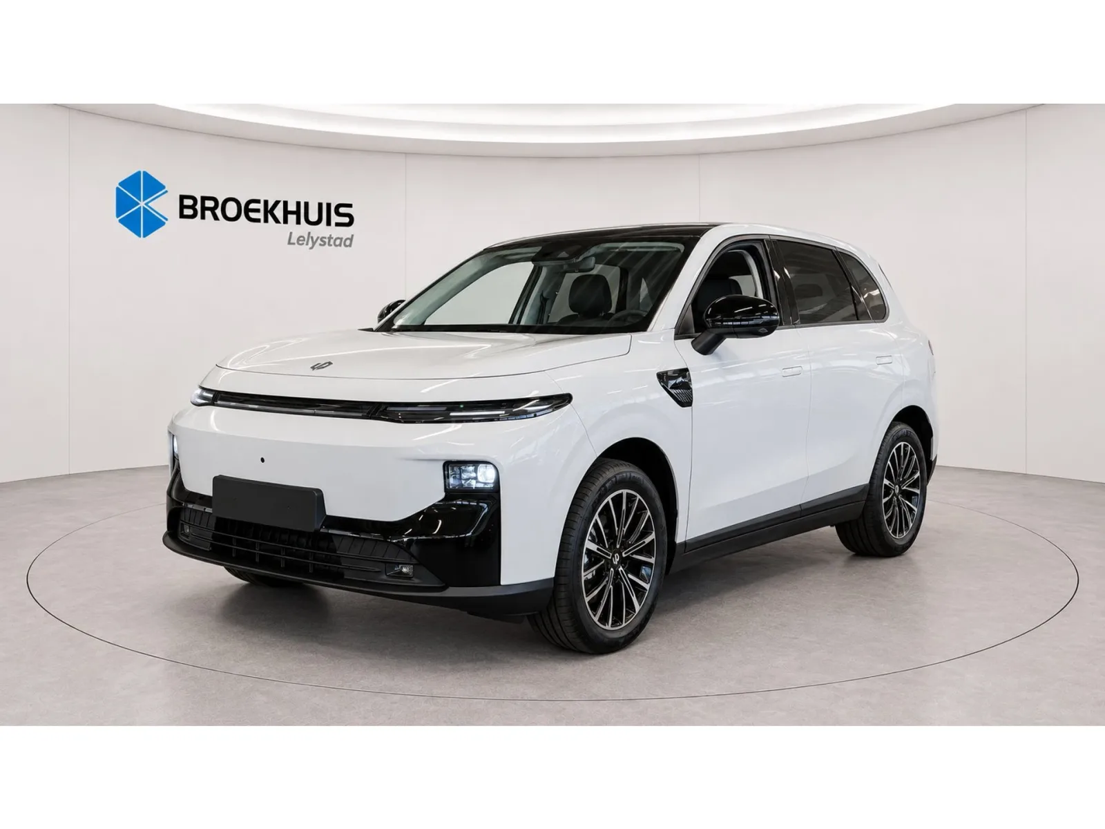 Leapmotor B10 (2026) — foto 1