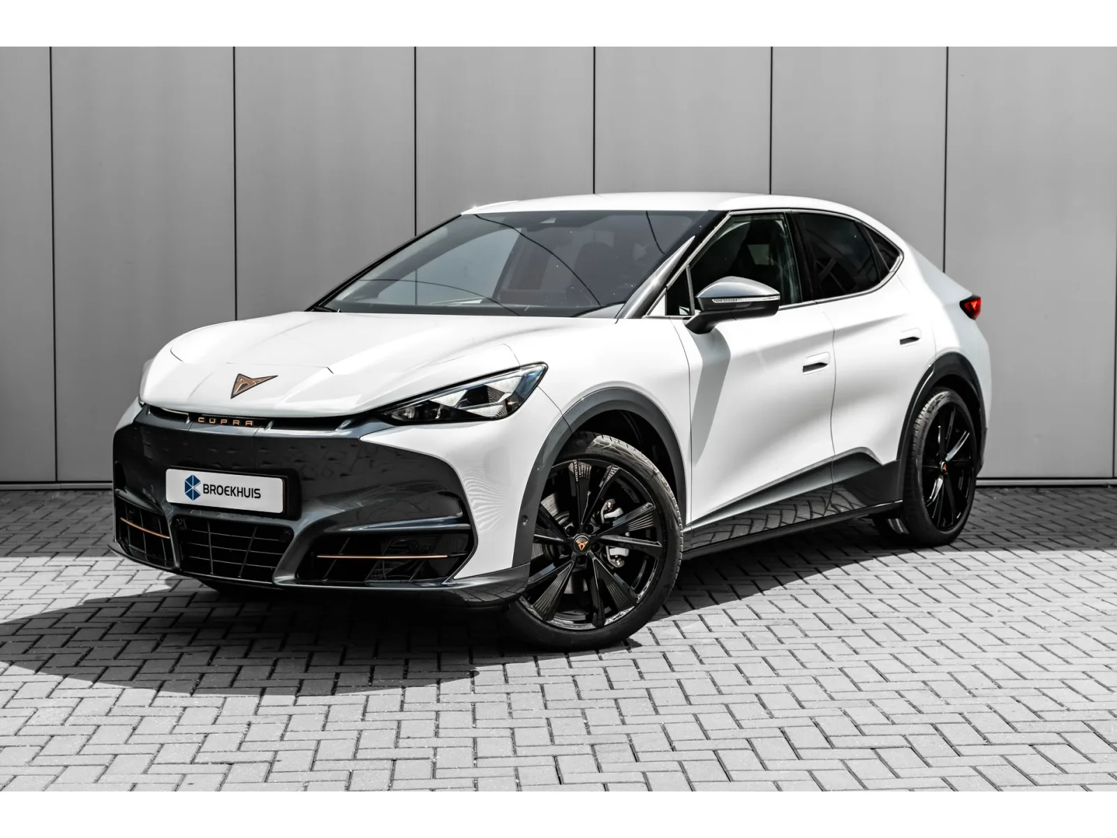 CUPRA Tavascan (2026) — foto 1