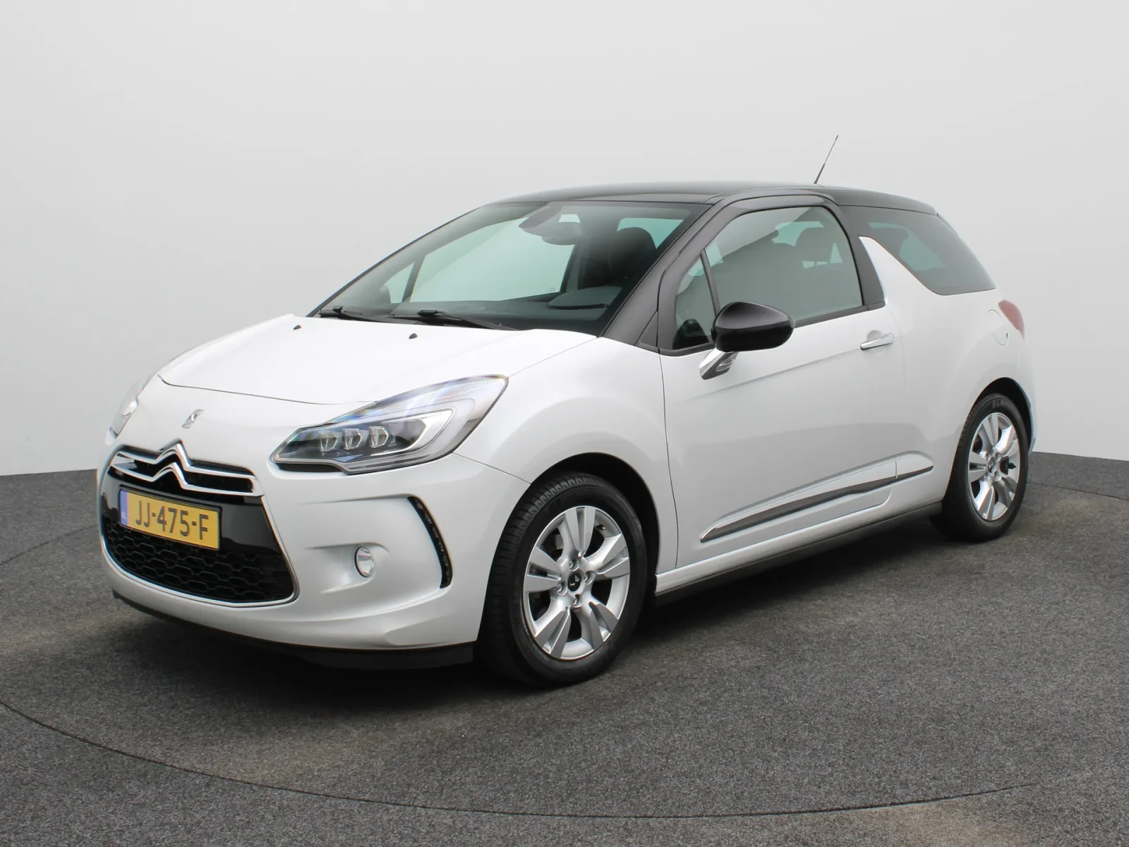 DS 3 (2016) — foto 1