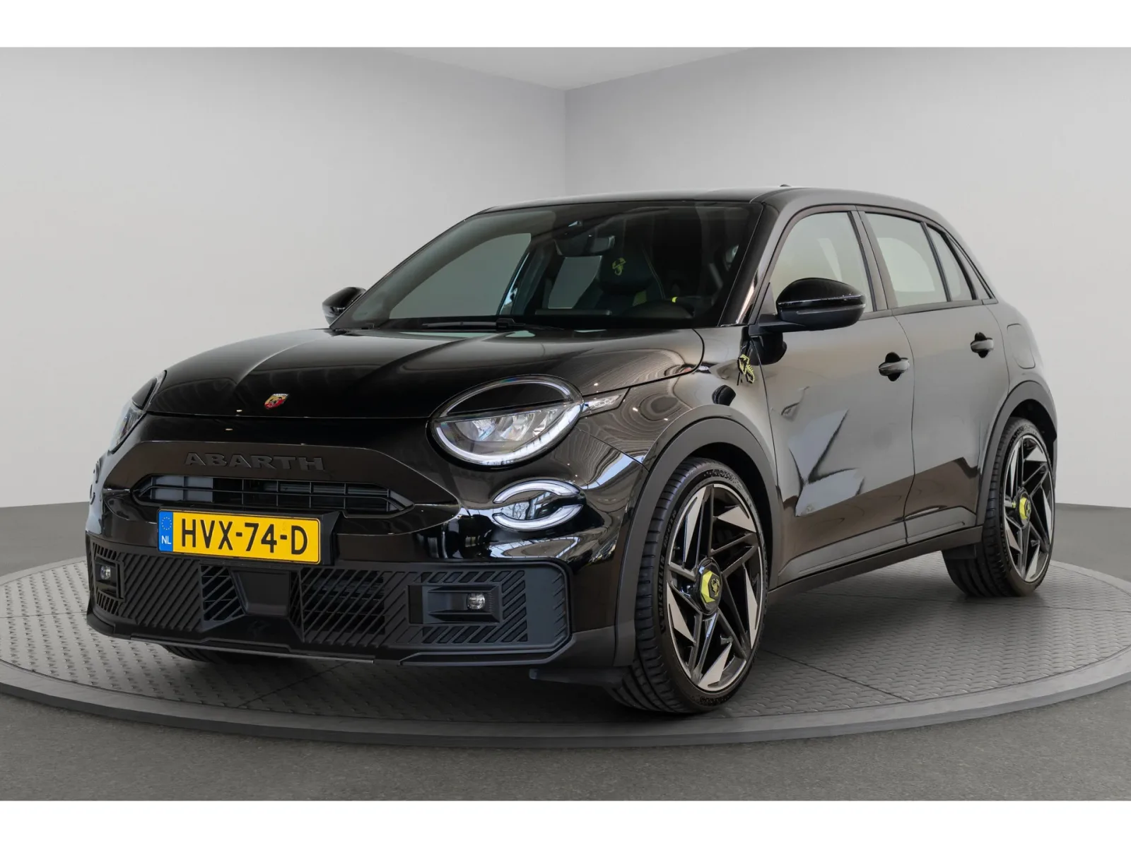 Abarth 600e (2025) — foto 1