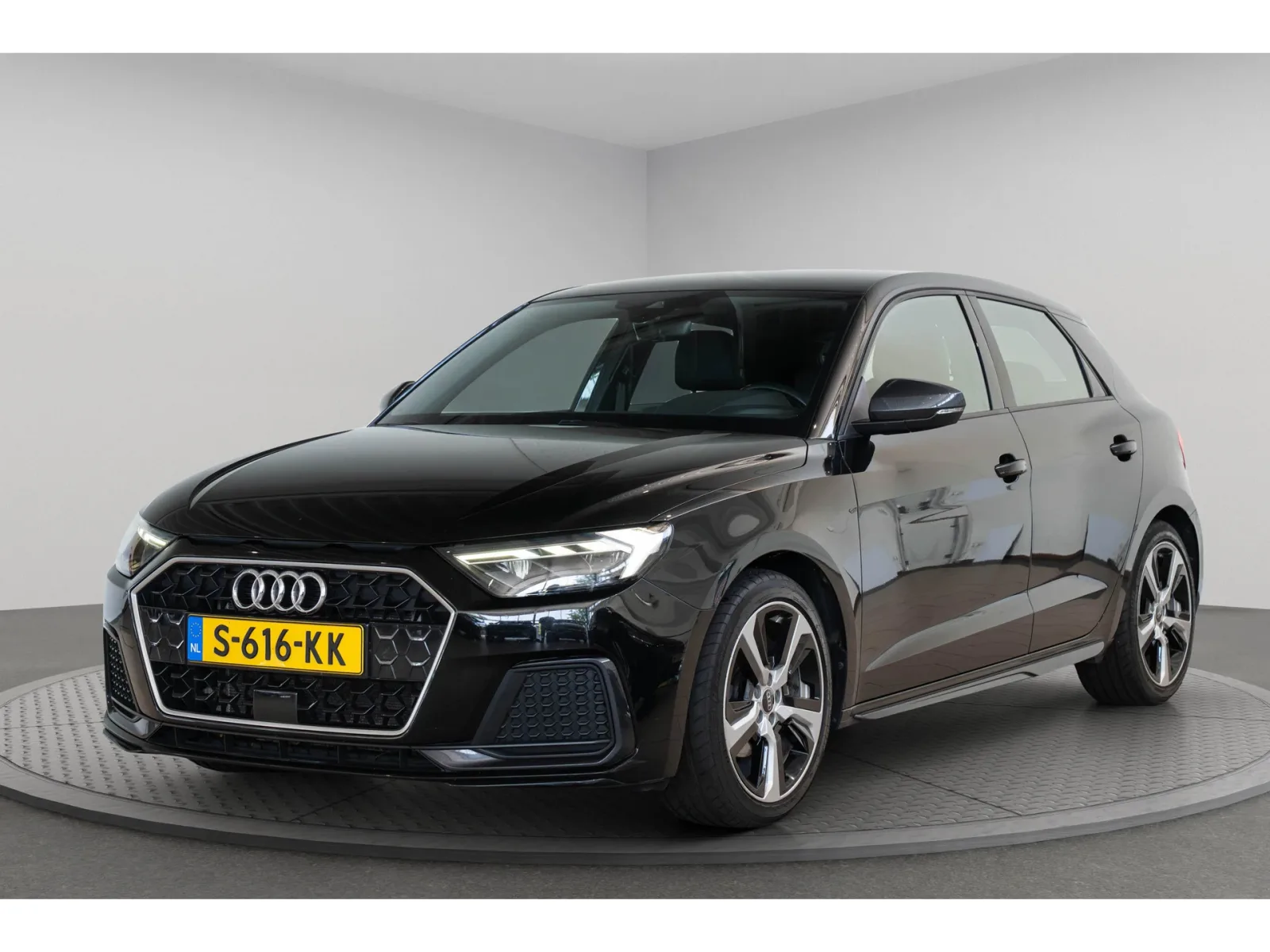 Audi A1 (2023) — foto 1
