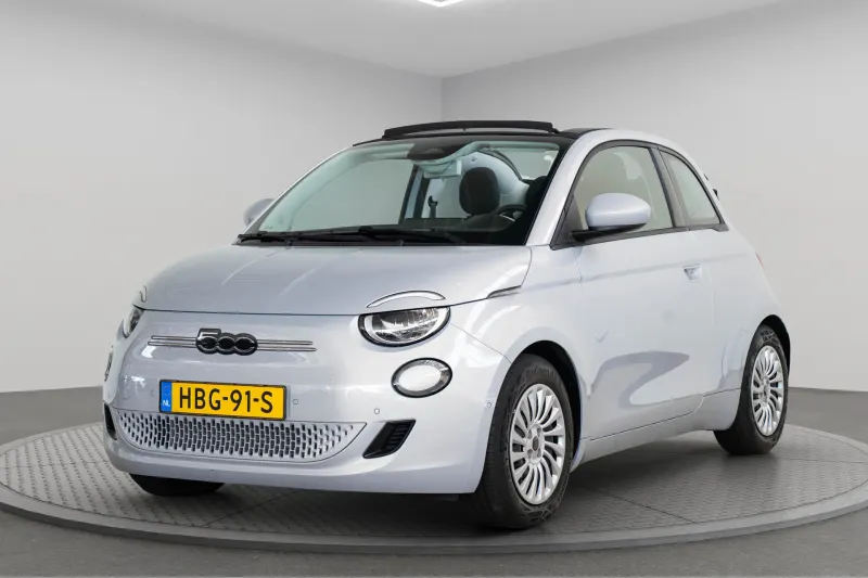 Fiat 500C (2025)