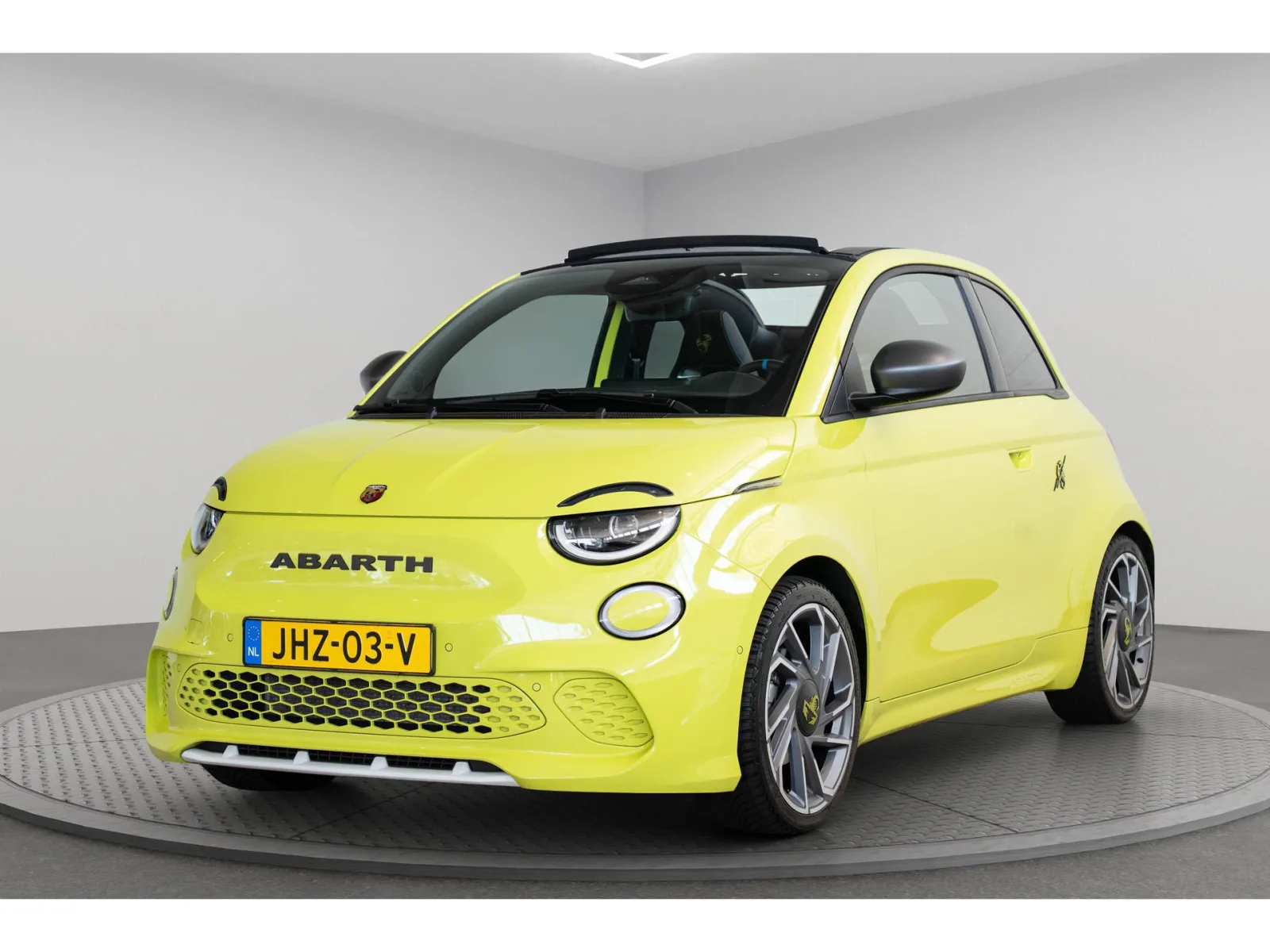 Abarth 500 C (2025) — foto 1