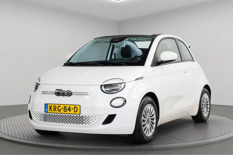Fiat 500C (2023)