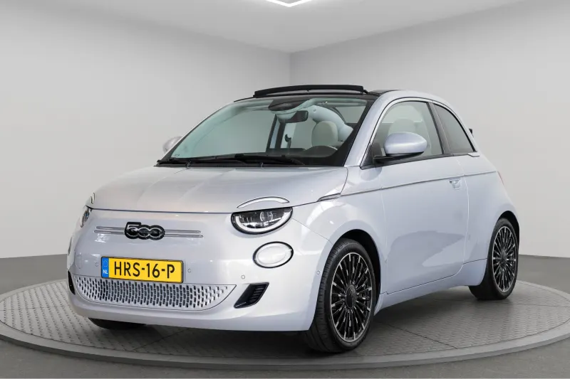 Fiat 500C (2025)