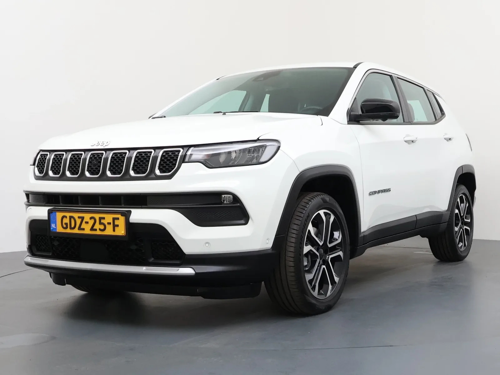 Jeep Compass (2024) — foto 1