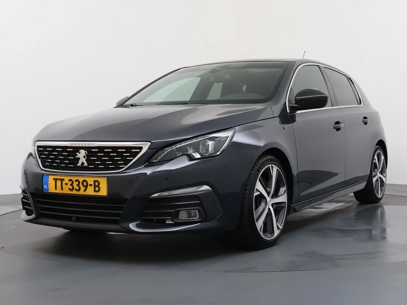 Peugeot 308 (2018) — foto 1