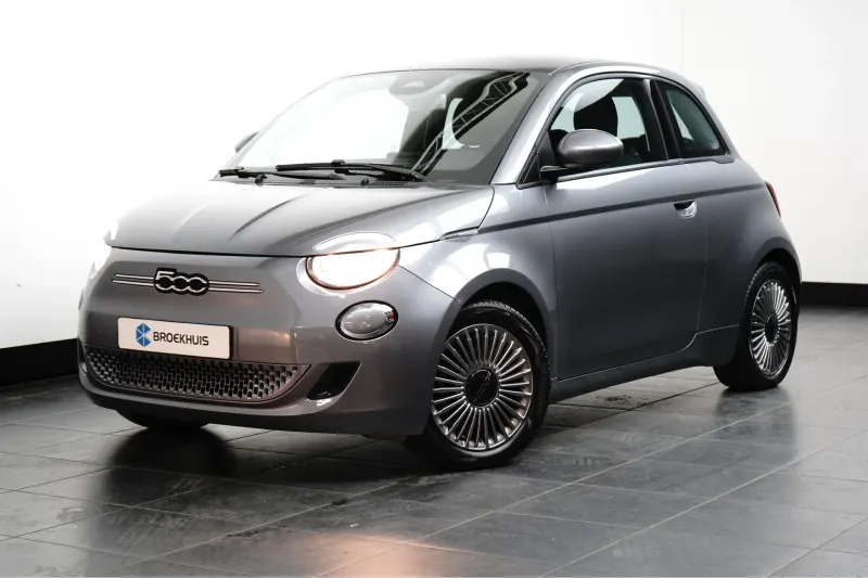 Fiat 500 (2023)