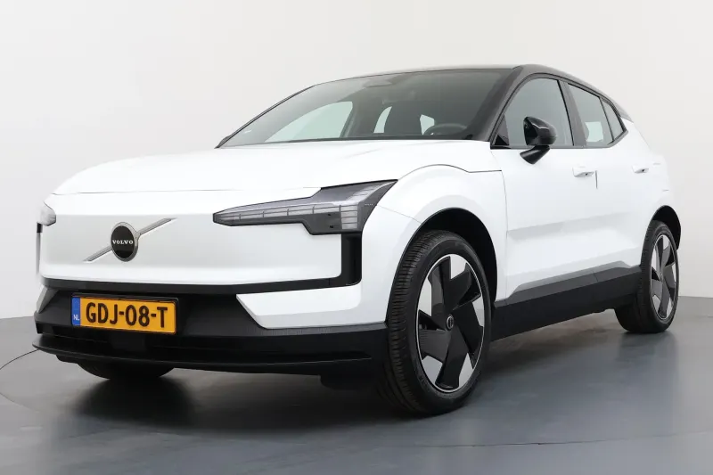 Volvo EX30 (2024)