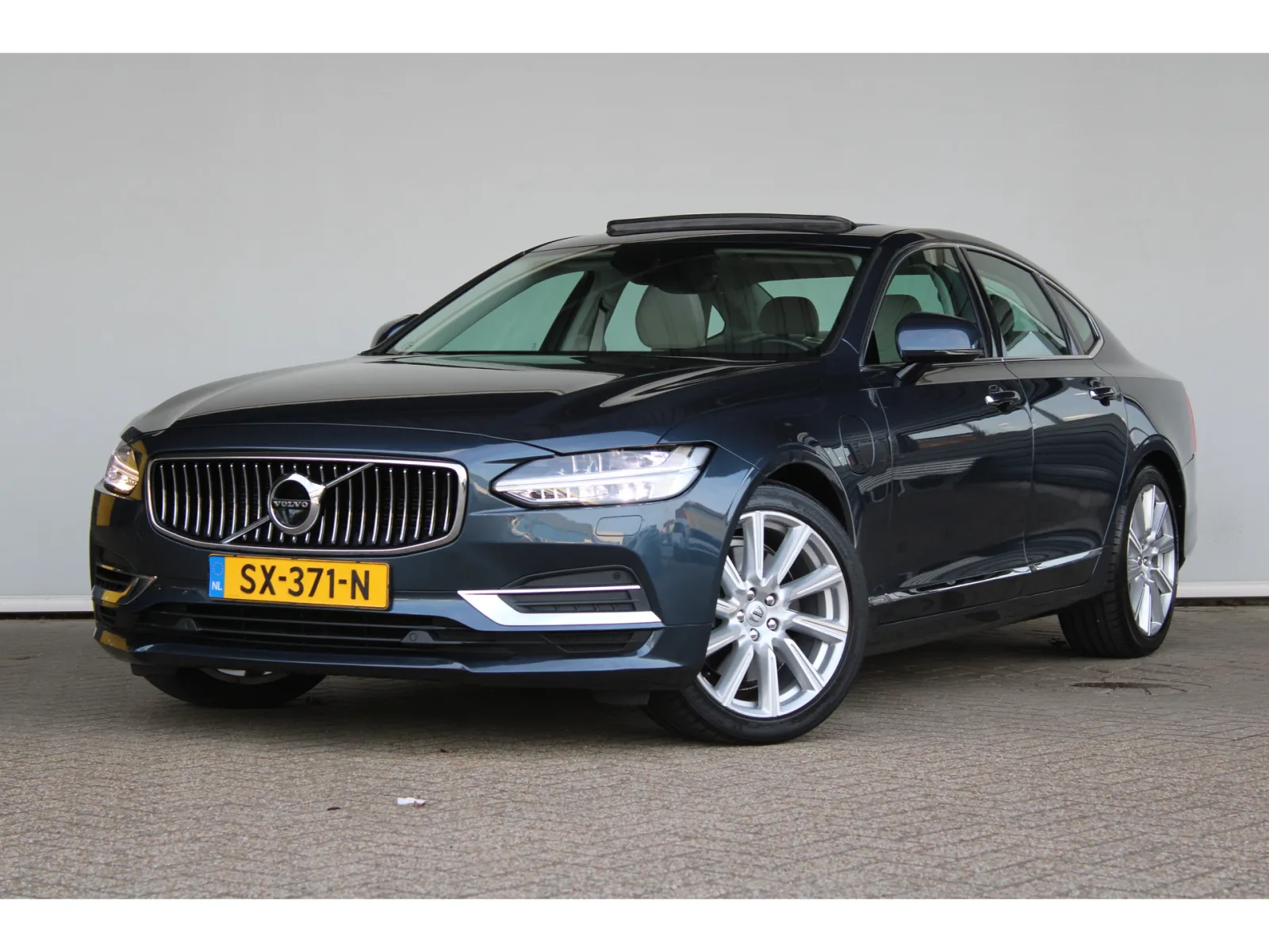Volvo S90 (2018) — foto 1
