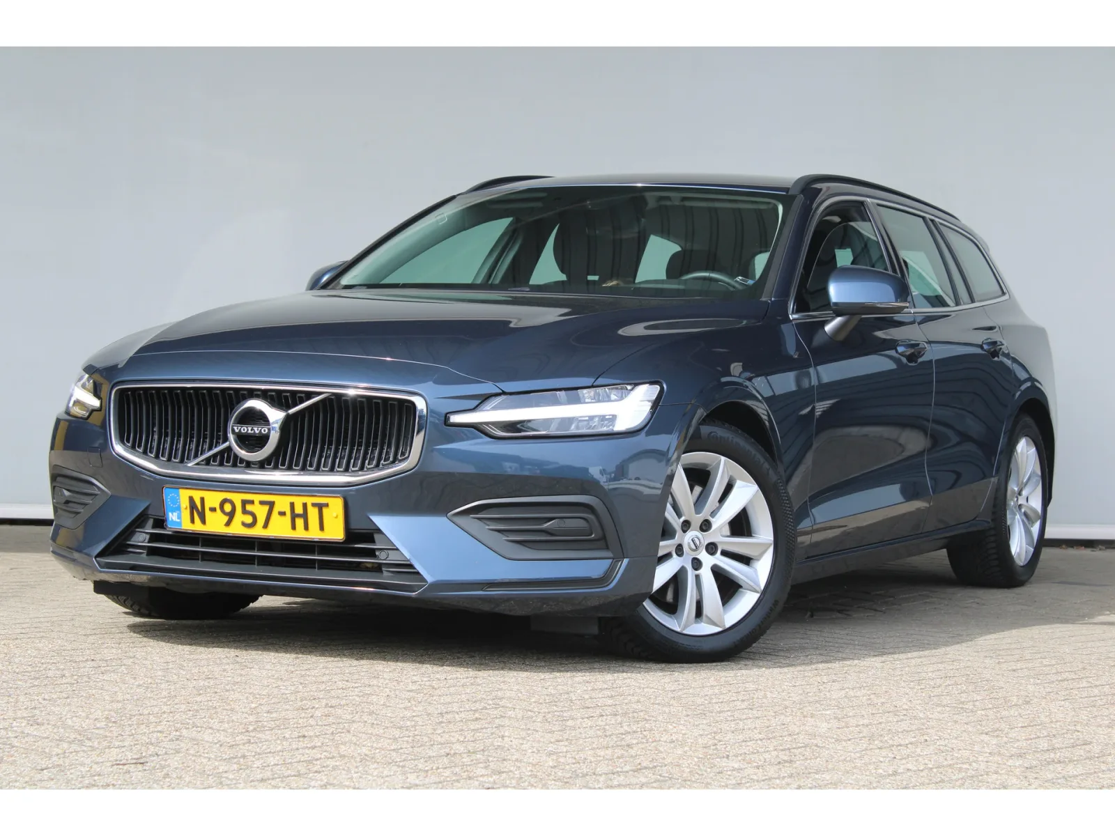 Volvo V60 (2021) — foto 1