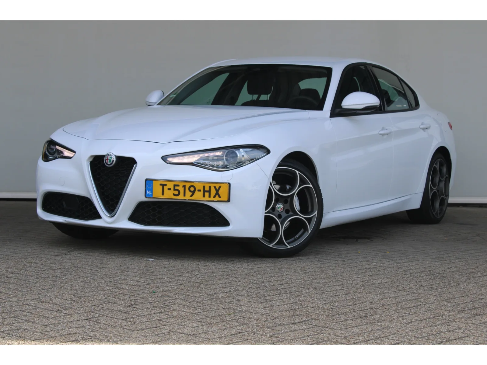 Alfa Romeo Giulia (2019) — foto 1
