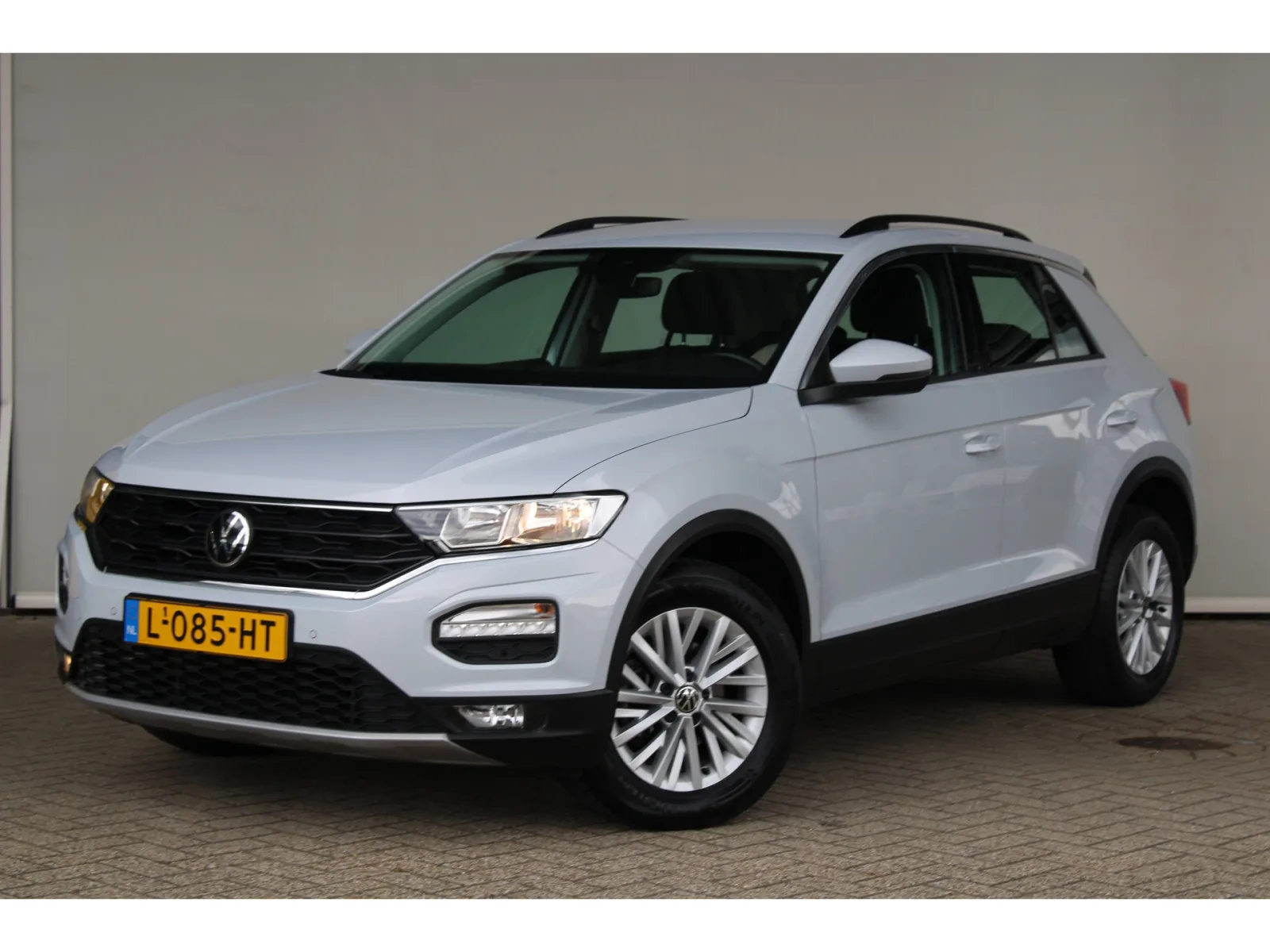 Volkswagen T-Roc (2021) — foto 1