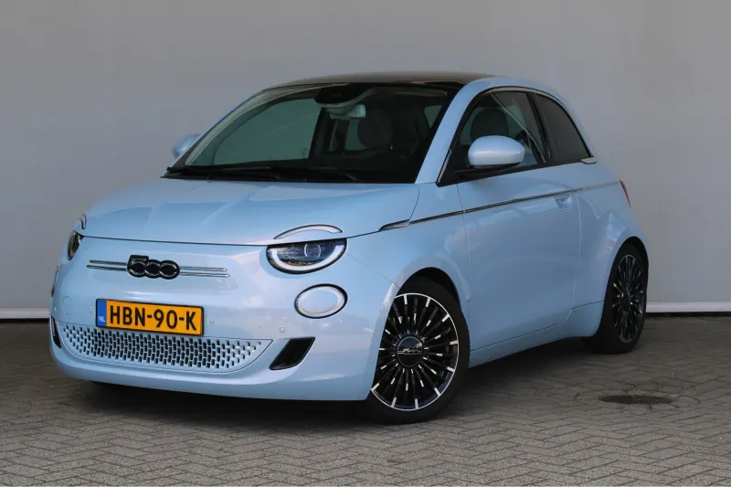 Fiat 500 (2022)