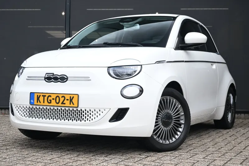 Fiat 500e (2023)