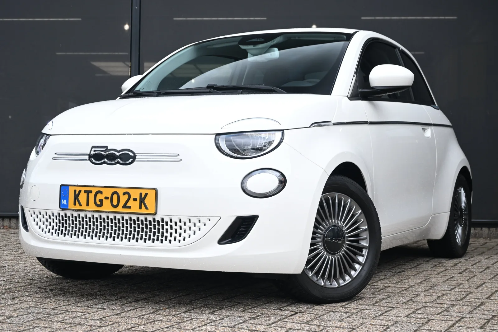 Fiat 500e (2023) — foto 1