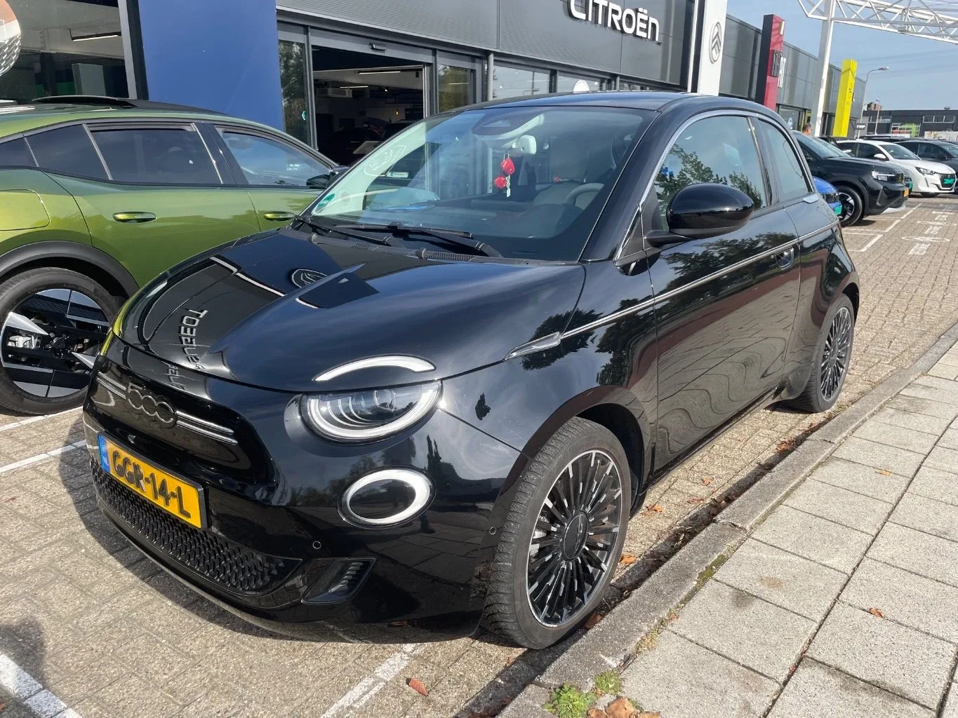 Fiat 500e (2023) — foto 1