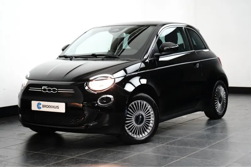 Fiat 500 (2023)