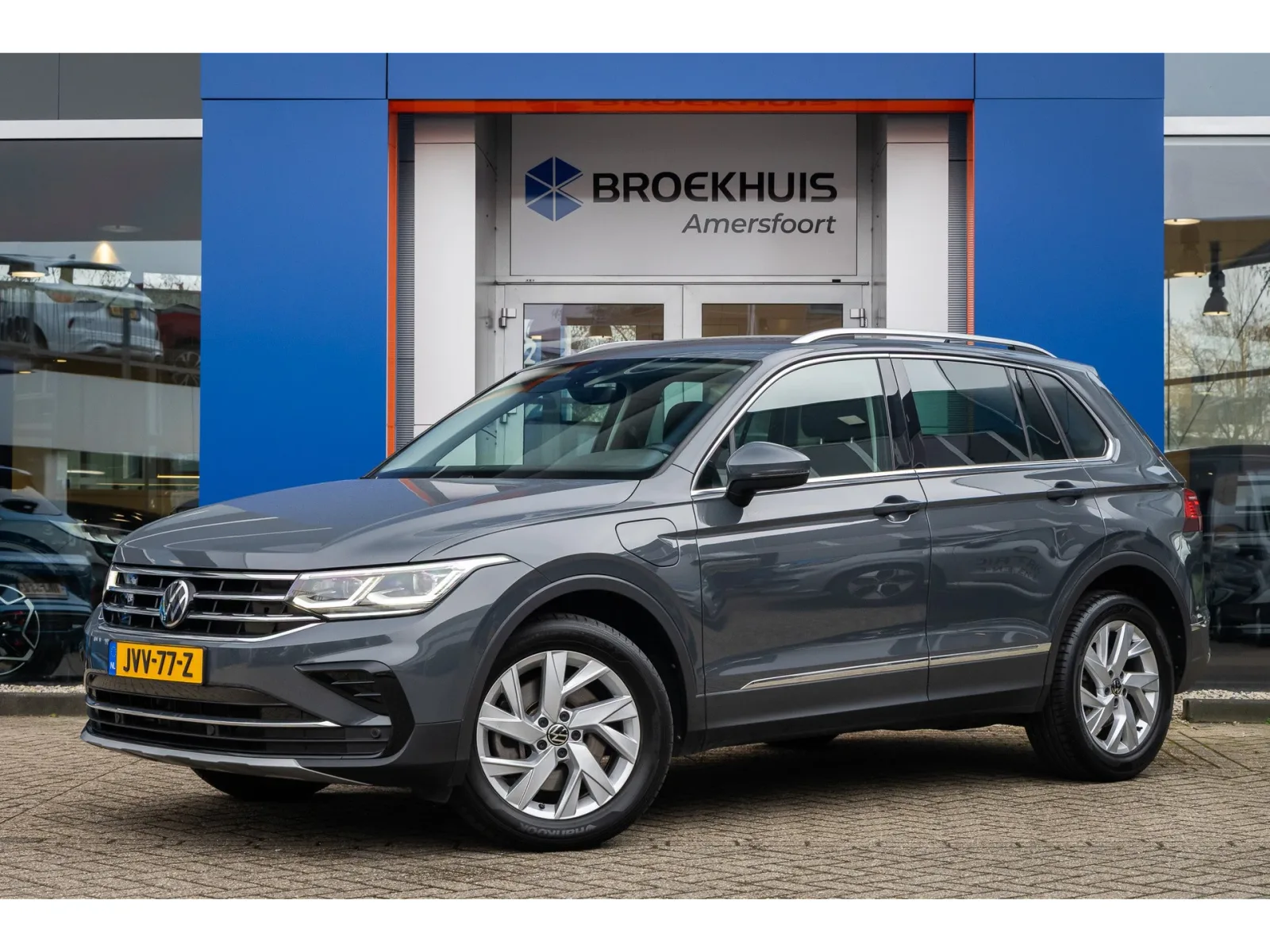 Volkswagen Tiguan (2022) — foto 1