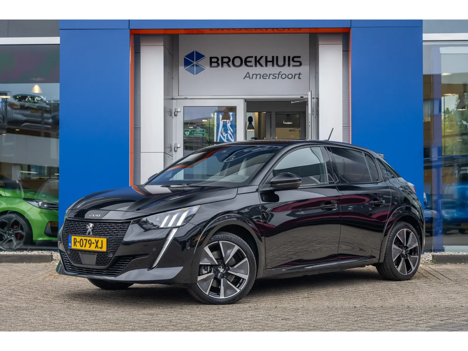 Peugeot e-208 (2022) — foto 1
