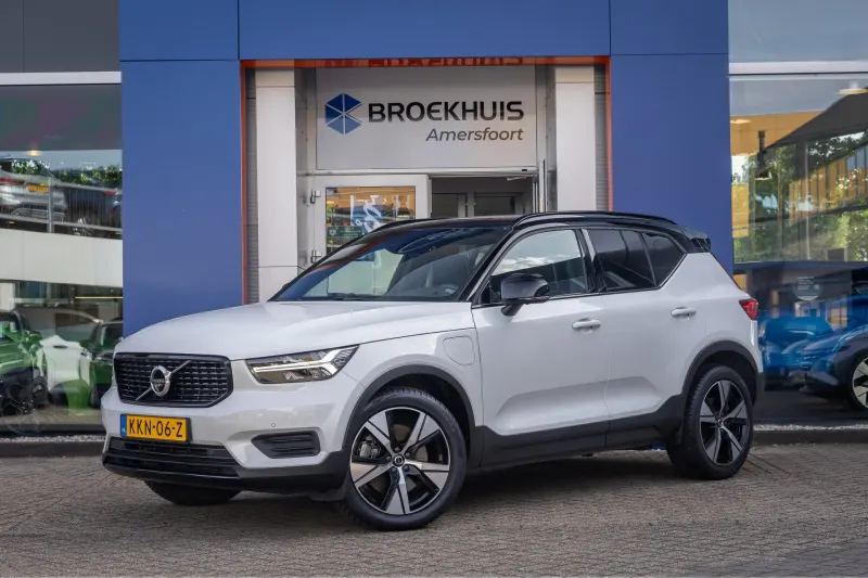 Volvo XC40 (2022)