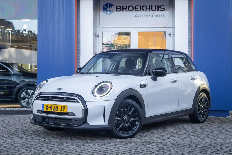 MINI Cooper (2023)