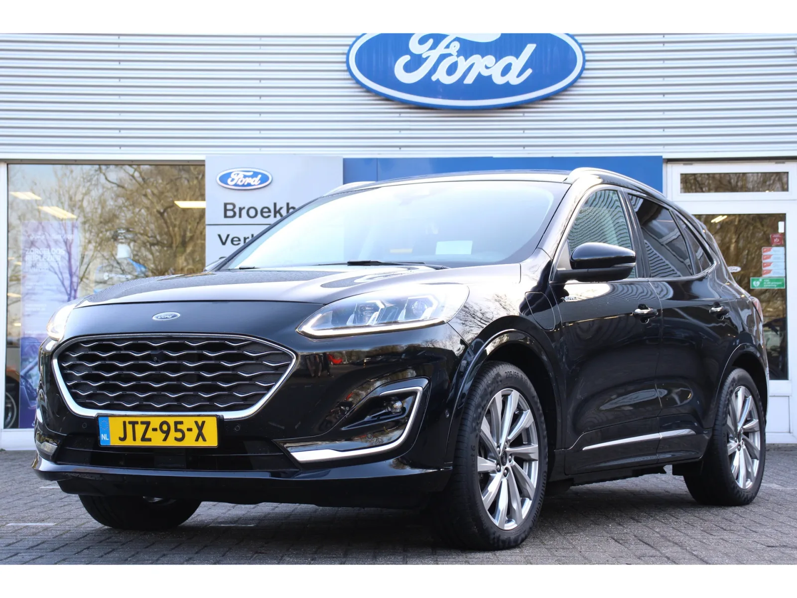 Ford Kuga (2021) — foto 1