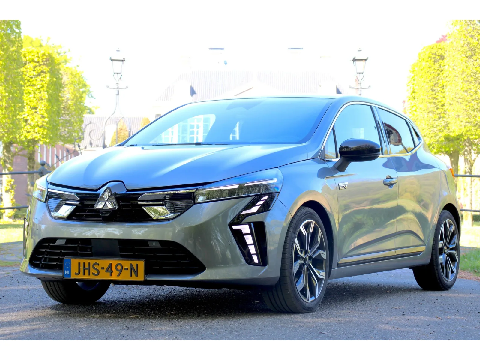 Mitsubishi Colt (2025) — foto 1