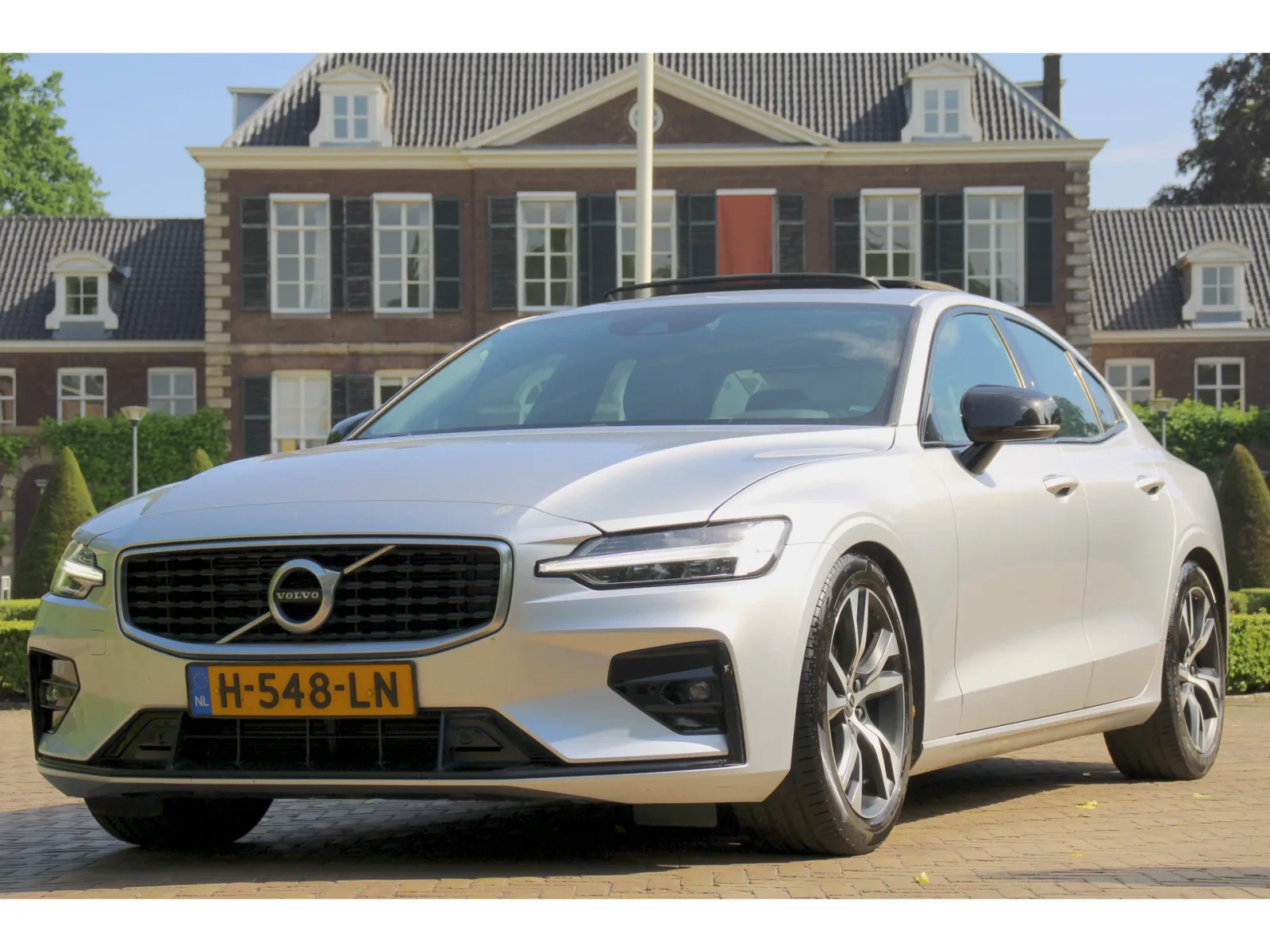 Volvo S60 (2020) — foto 1