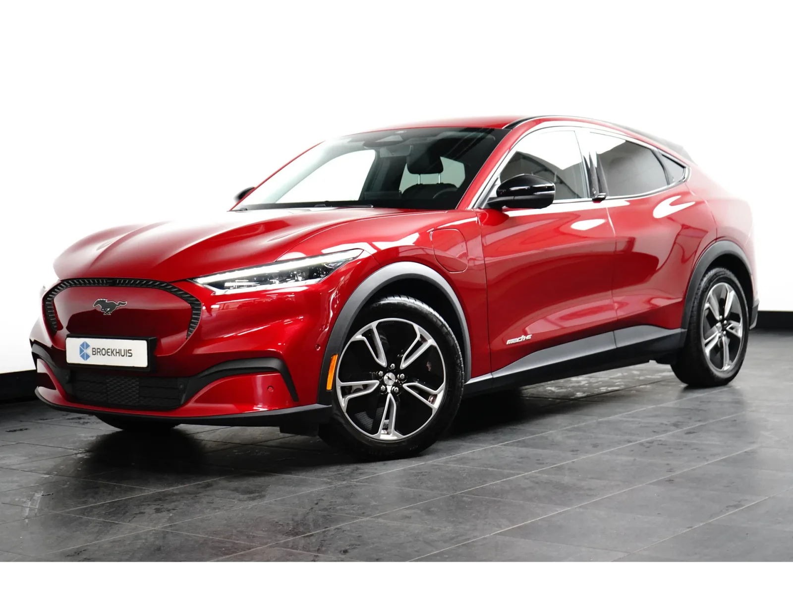 Ford Mustang Mach-E (2026) — foto 1