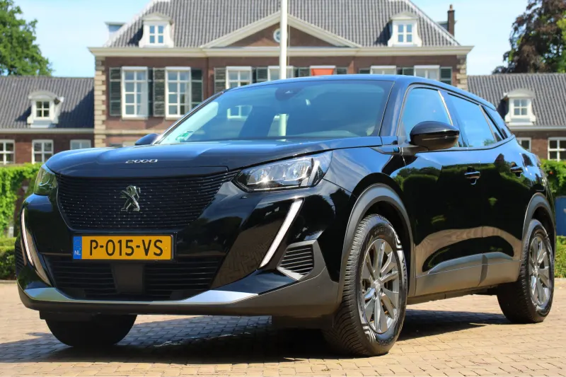 Peugeot e-2008 (2022)