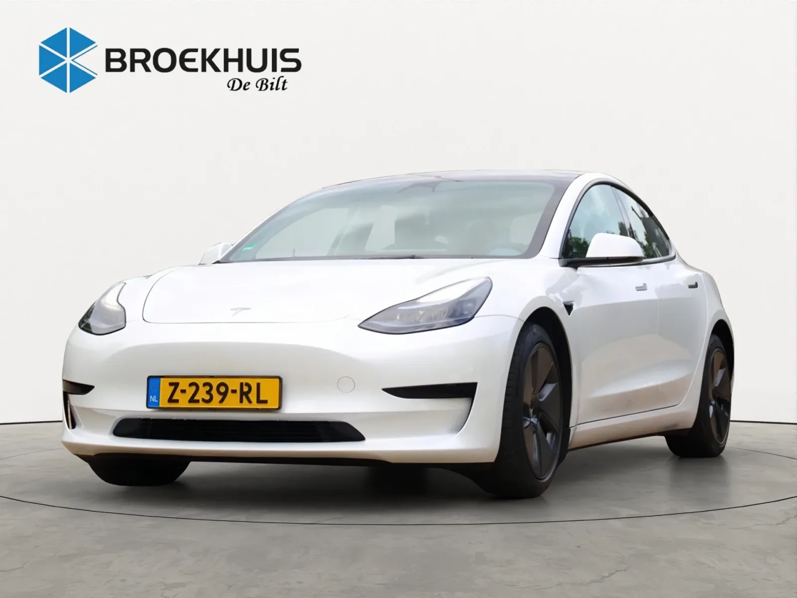 Tesla Model 3 (2022) — foto 1