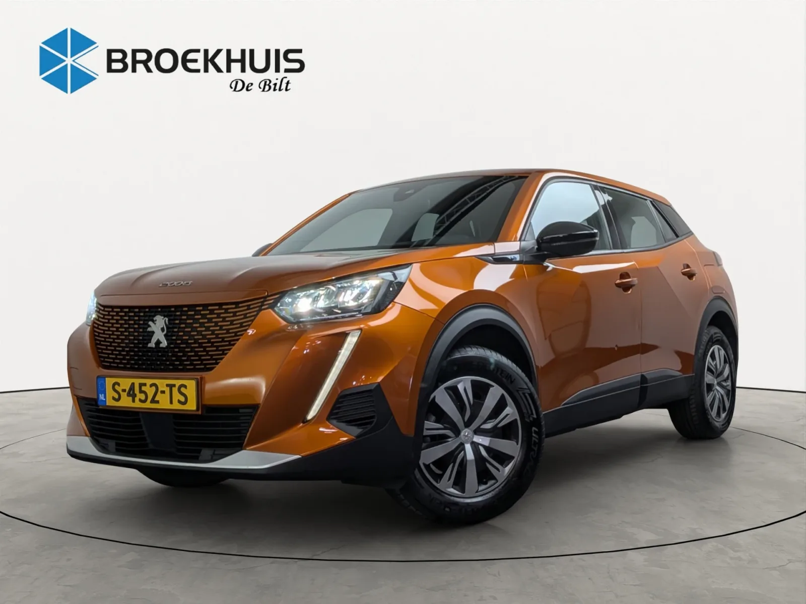 Peugeot e-2008 (2023) — foto 1