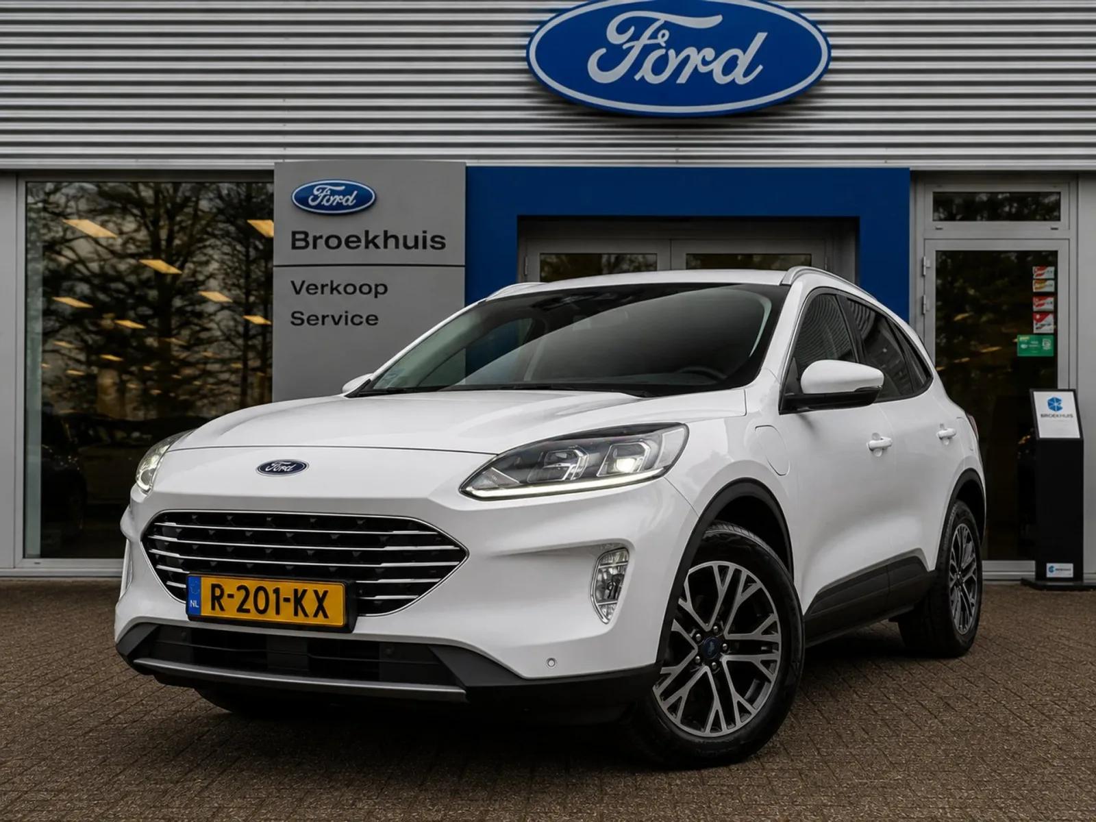 Ford Kuga (2022) — foto 1