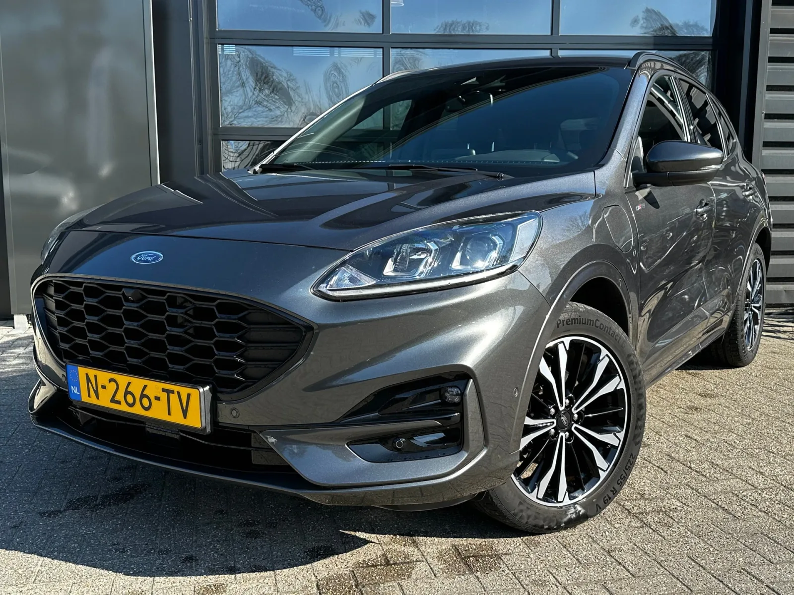Ford Kuga (2022) — foto 1