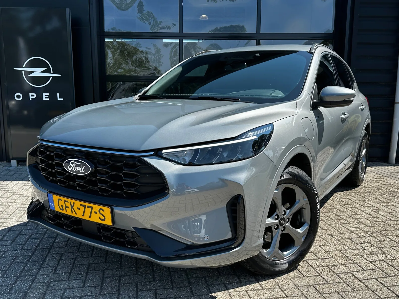 Ford Kuga (2024) — foto 1