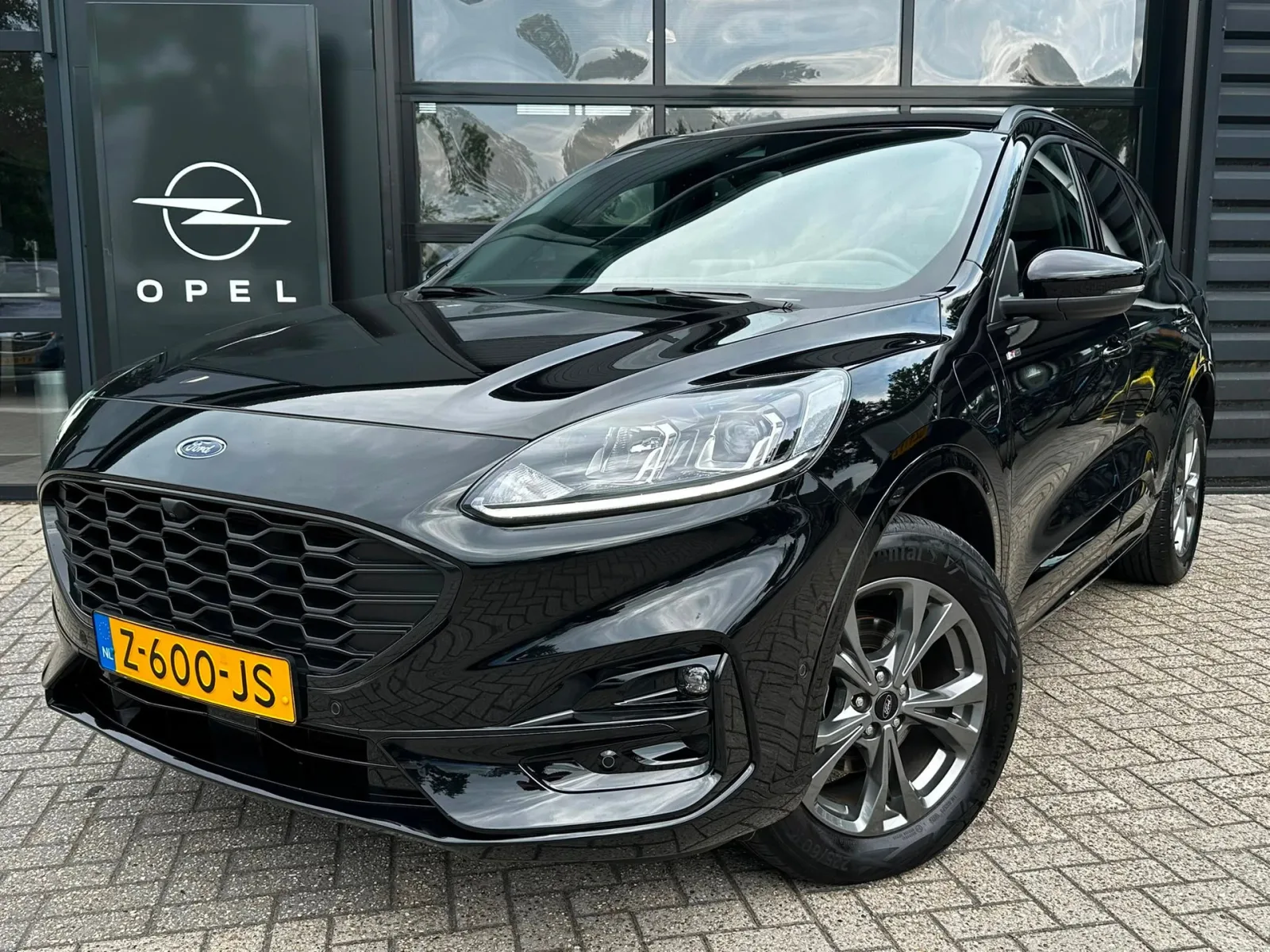 Ford Kuga (2024) — foto 1
