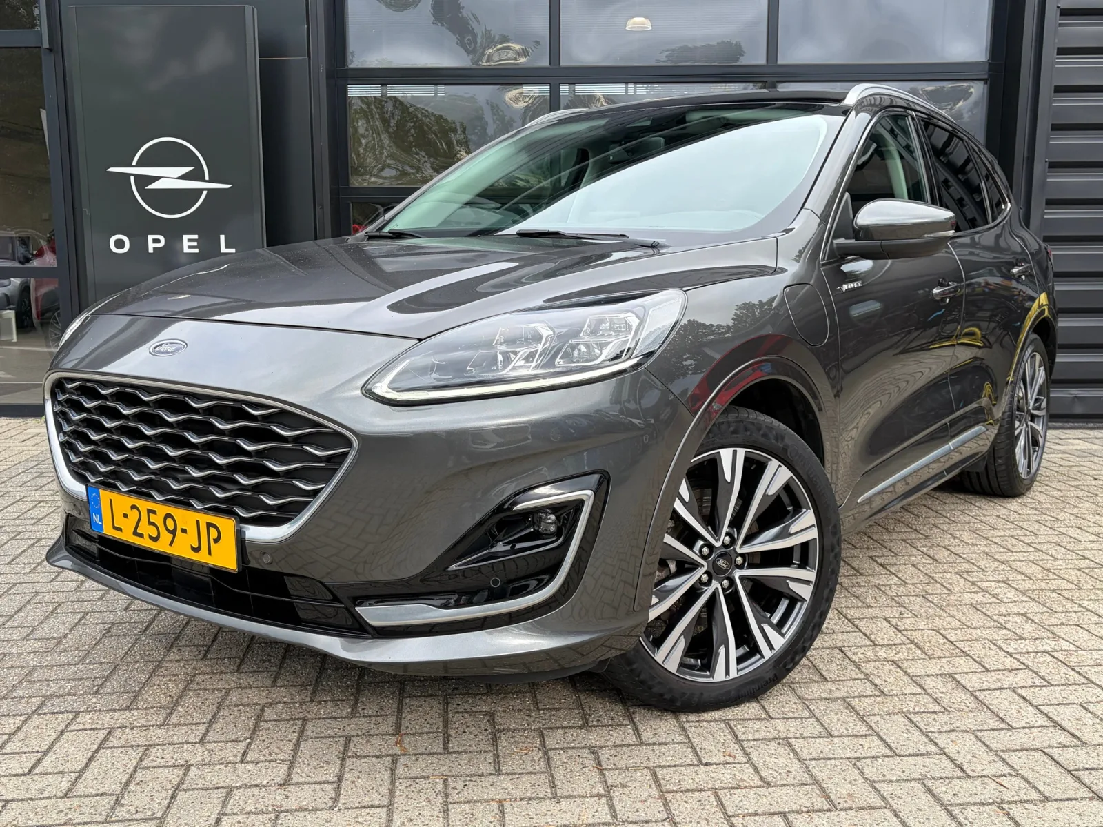 Ford Kuga (2021) — foto 1