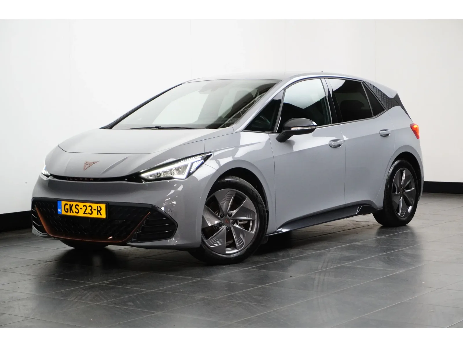 CUPRA Born (2023) — foto 1