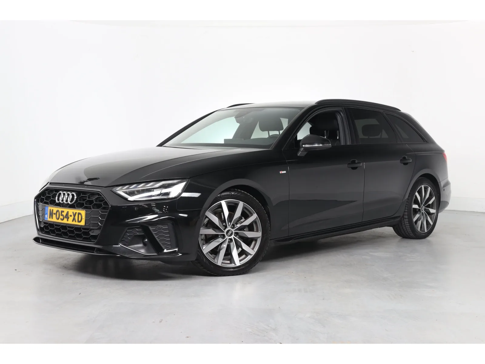 Audi A4 (2022) — foto 1