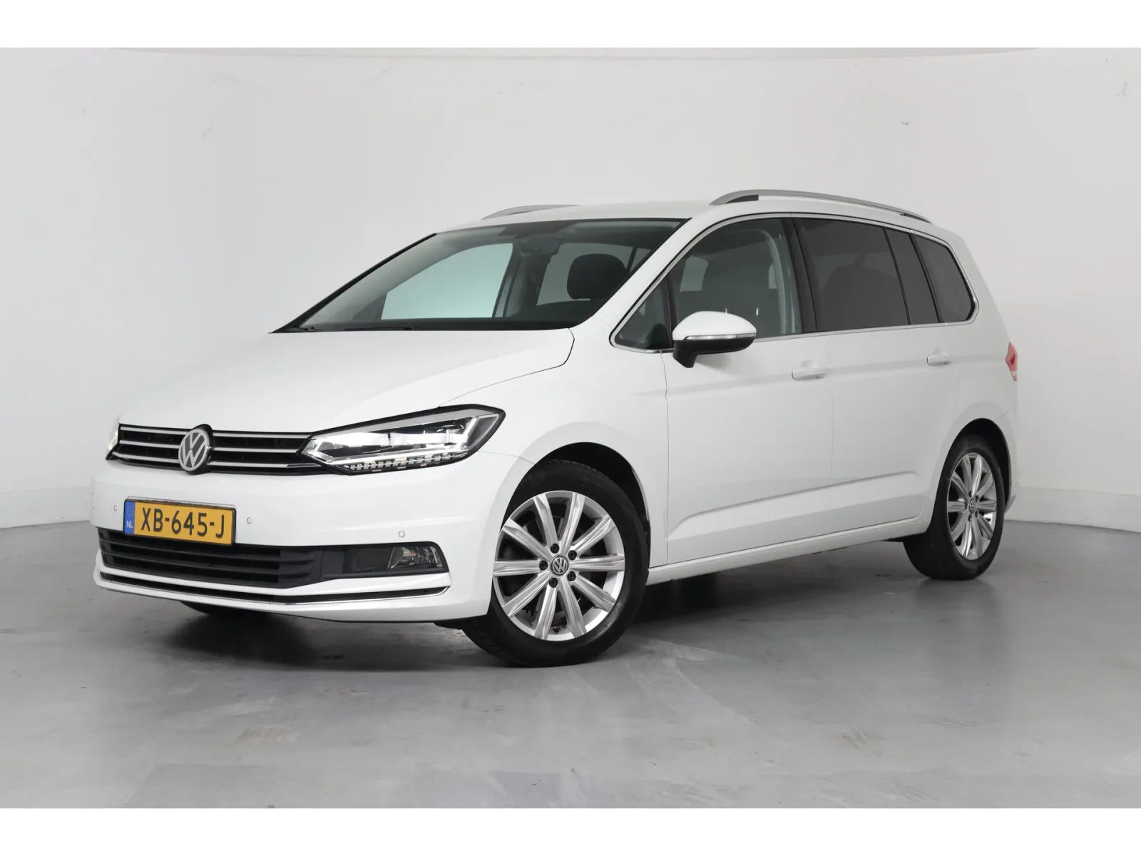 Volkswagen Touran (2018) — foto 1