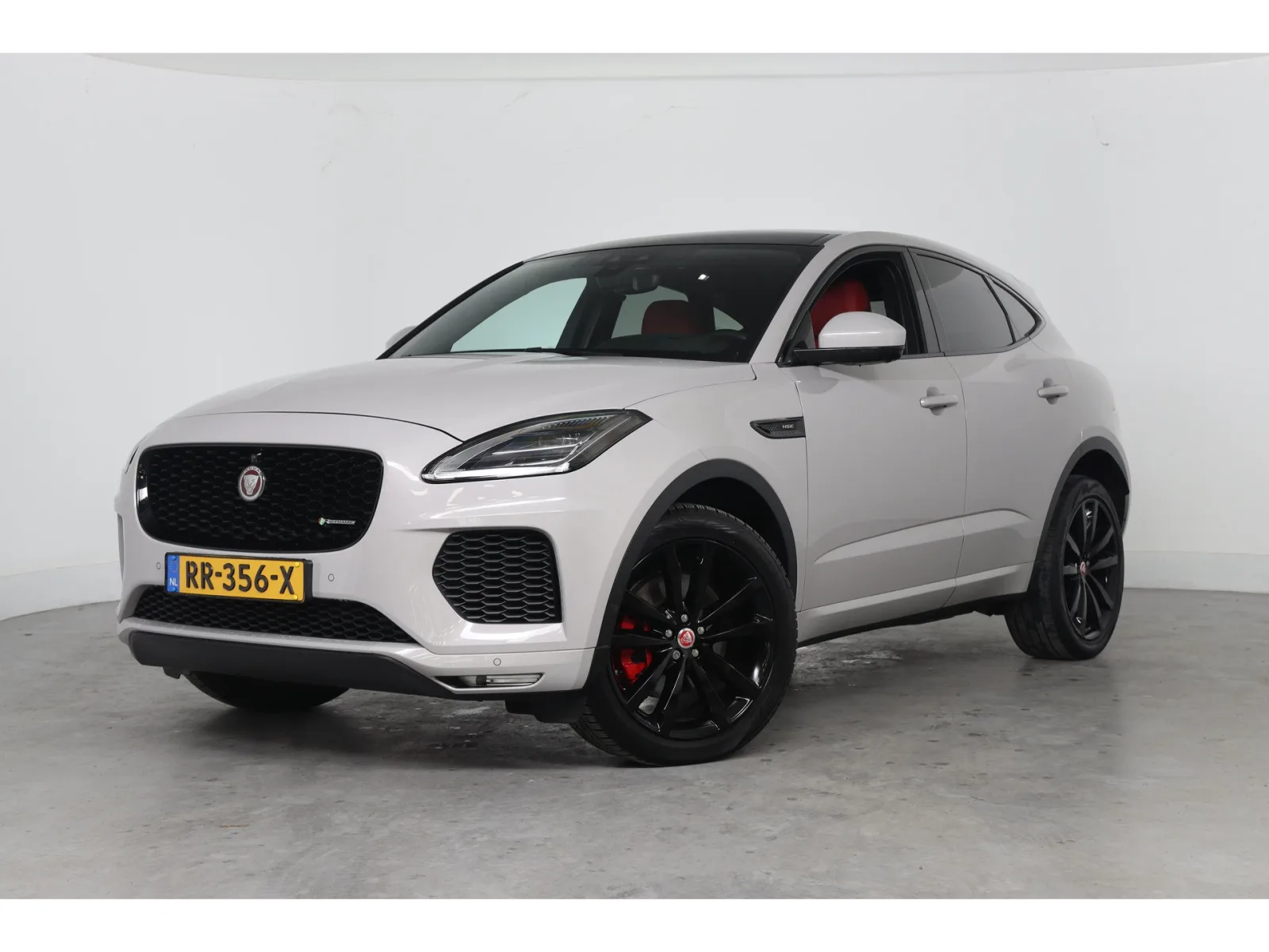 Jaguar E-Pace (2018) — foto 1