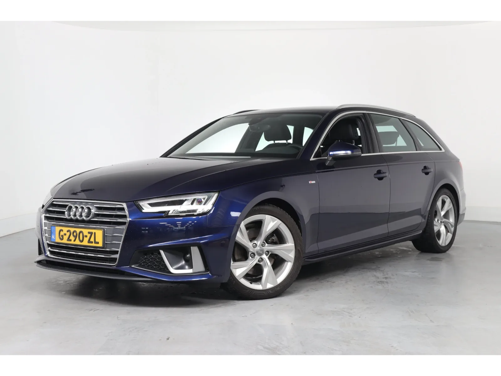 Audi A4 (2020) — foto 1