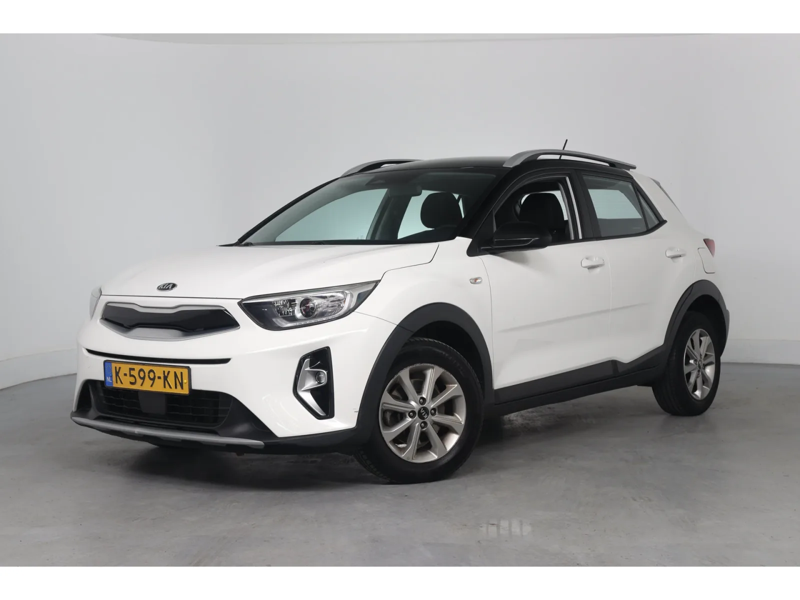 Kia Stonic (2021) — foto 1