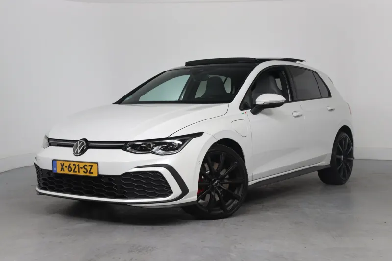 Volkswagen Golf (2022)