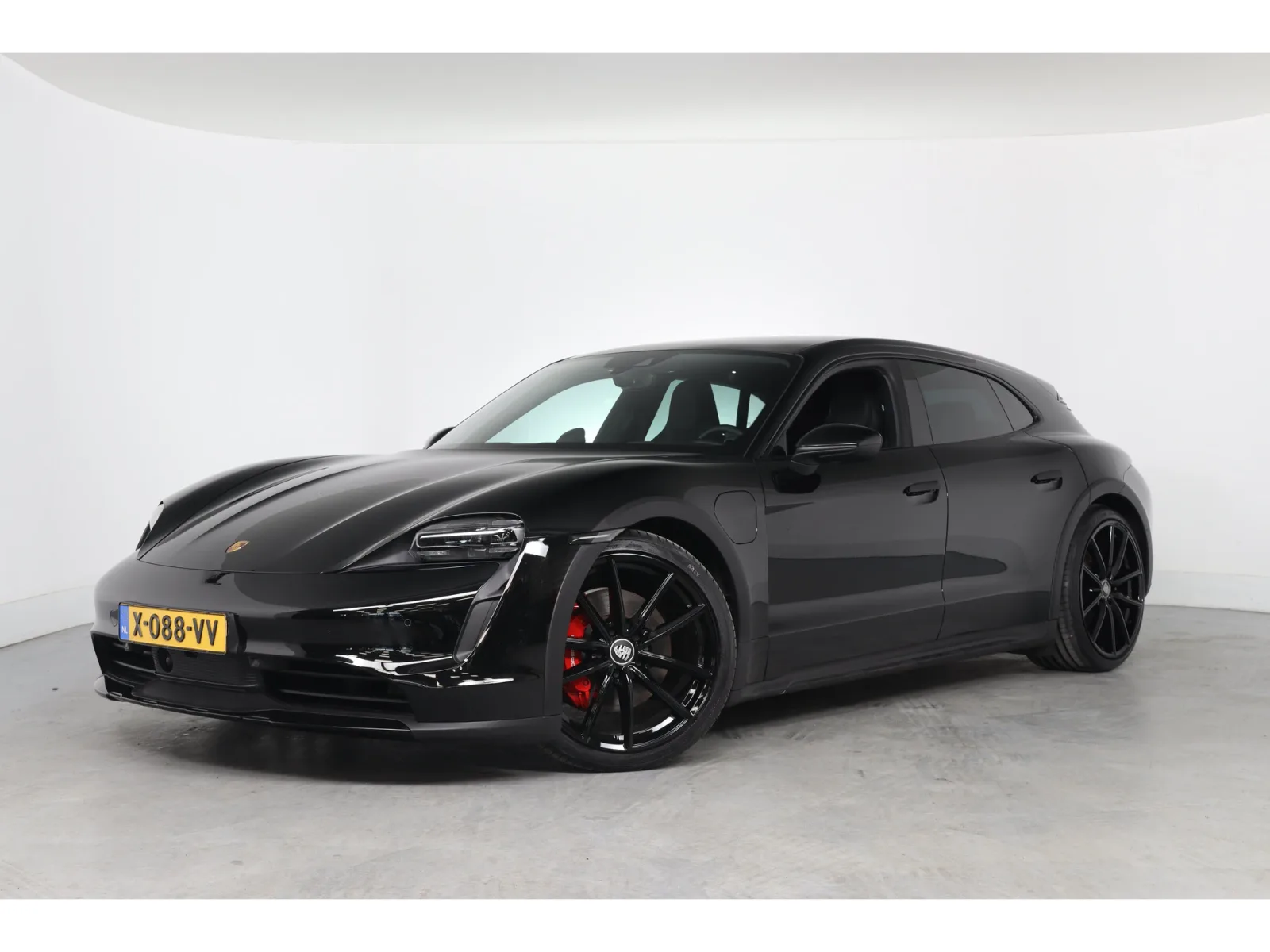 Porsche Taycan (2022) — foto 1